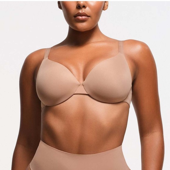 SKIMS Other - SKIMS Smoothing Full Coverage Bra Sienna 36H NWT‎